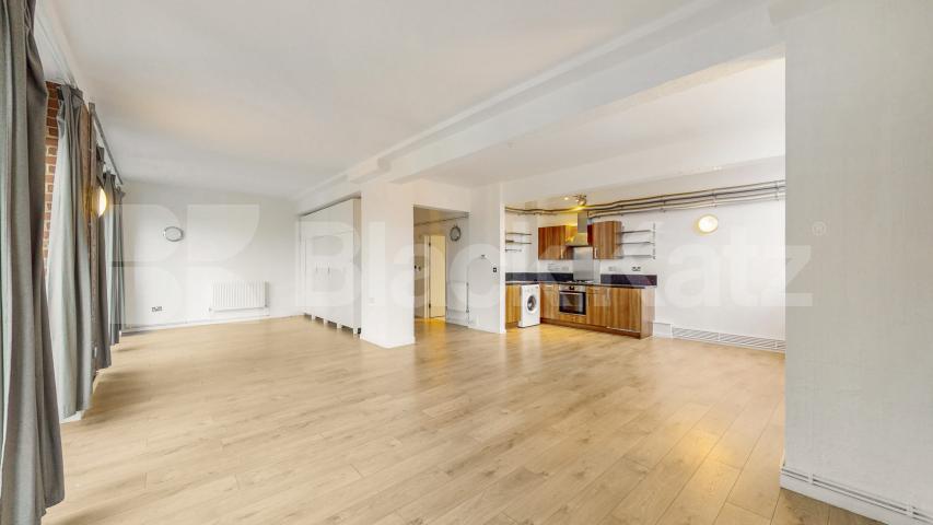 Spacious Studio located within a warehouse conversion with exposed brick  Ability View - Kingsland Road, Haggerston